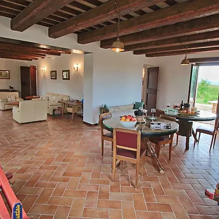 Prázdninový dům Luxurious Mansion With Private Garden In Montecassiano *