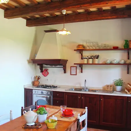 Luxurious Mansion With Private Garden In Montecassiano *
