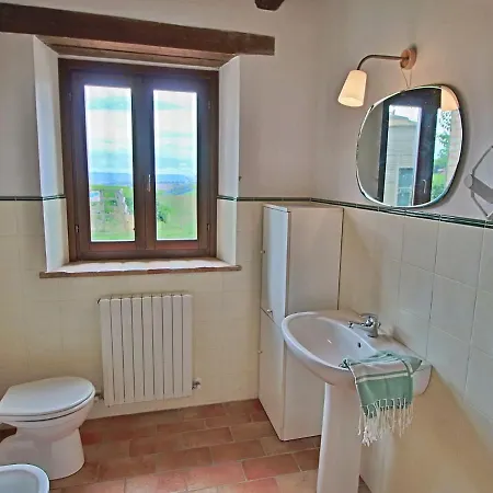 Luxurious Mansion With Private Garden In Montecassiano *