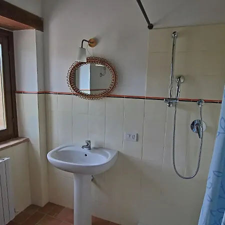 Luxurious Mansion With Private Garden In Montecassiano *